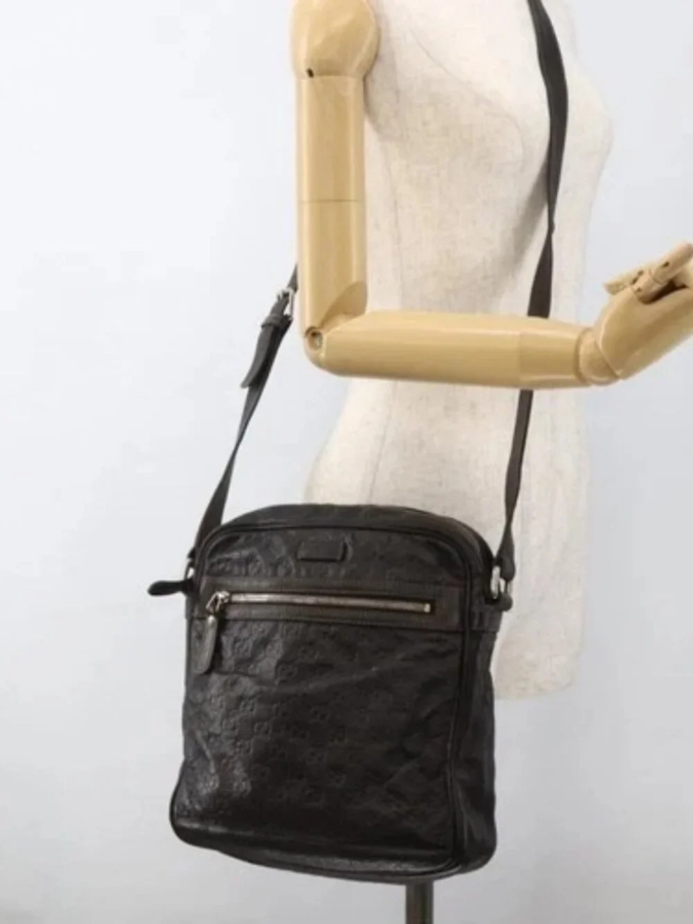 GUCCI GG Canvas Guccissima Shoulder Bag Leather Black Gold 201448 Auth BA11920